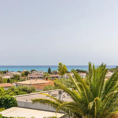 Διαμέρισμα Anaite Piscine Privee Αντίμπ